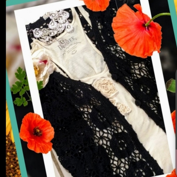 🦋Crochet Vest! So Cute over Everything! EUC - Picture 4 of 4